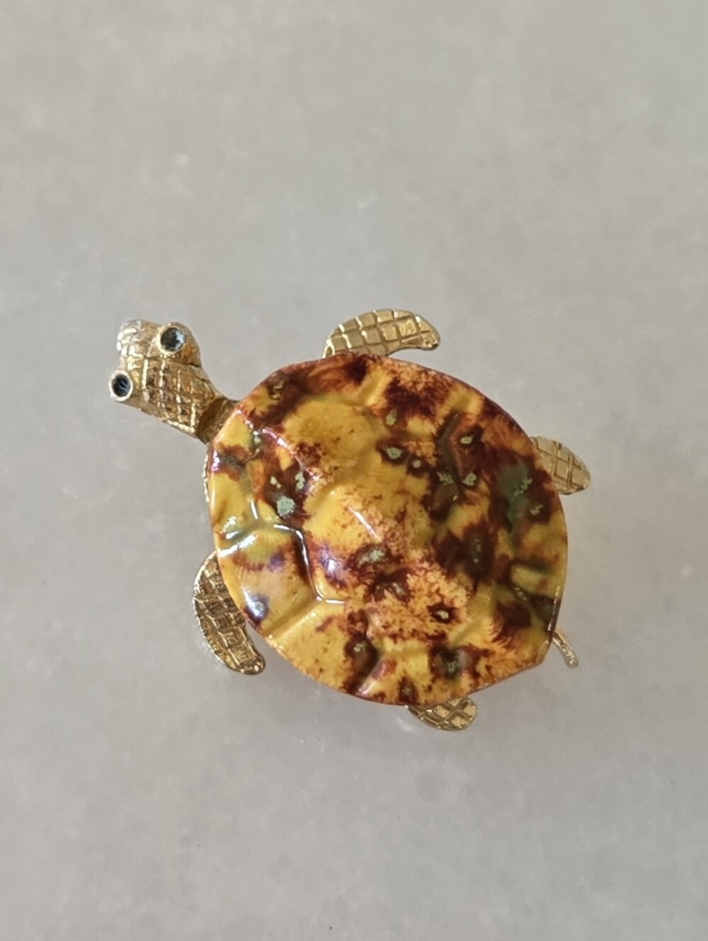 Agate Sea Turtle Brooch, 1.75", Gold Tone